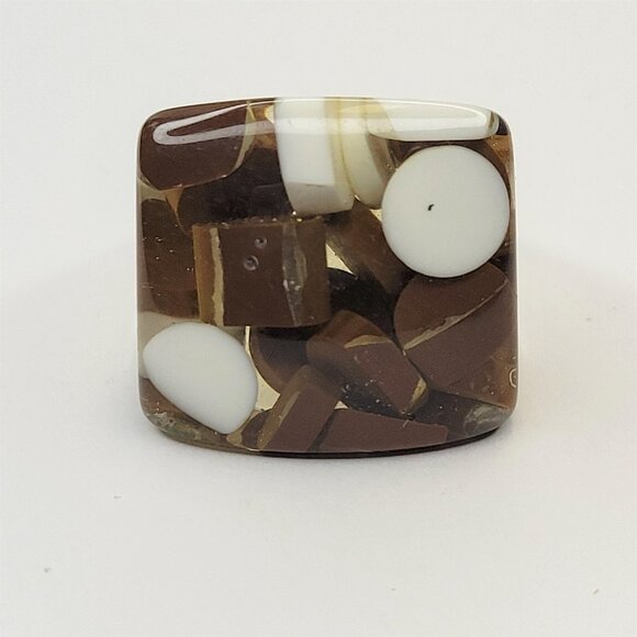 Chunky Clear Resin Ring With Brown and White Pill Beads Square Shape Lucite Ring - Picture 2 of 10